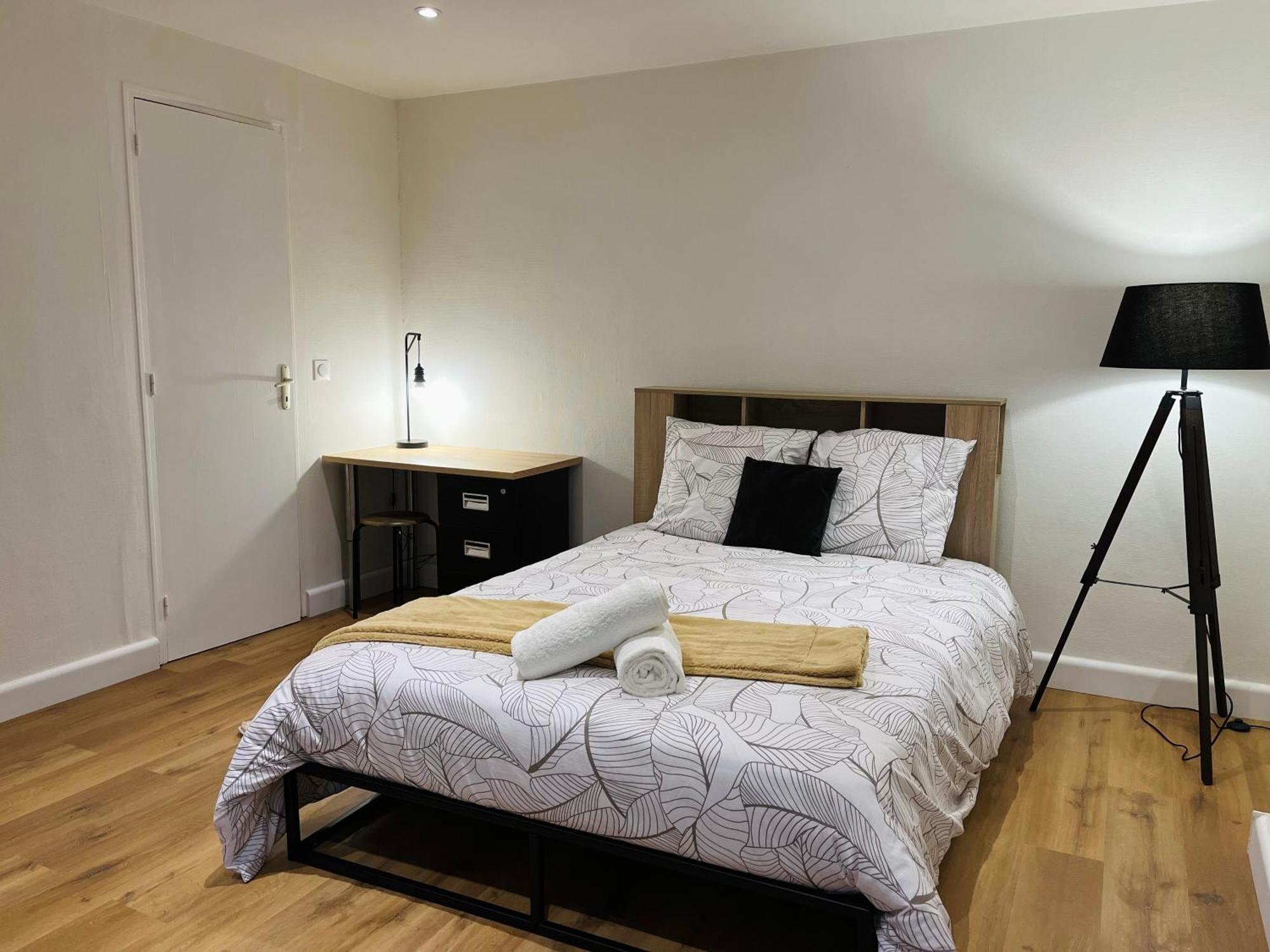 La Ruche Arrageoise - Parking Gratuit - Cozy - Grand Lit - Long Sejour Apartman Arras Kültér fotó